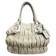 Bolso Tote de Piel Prada Gaufre