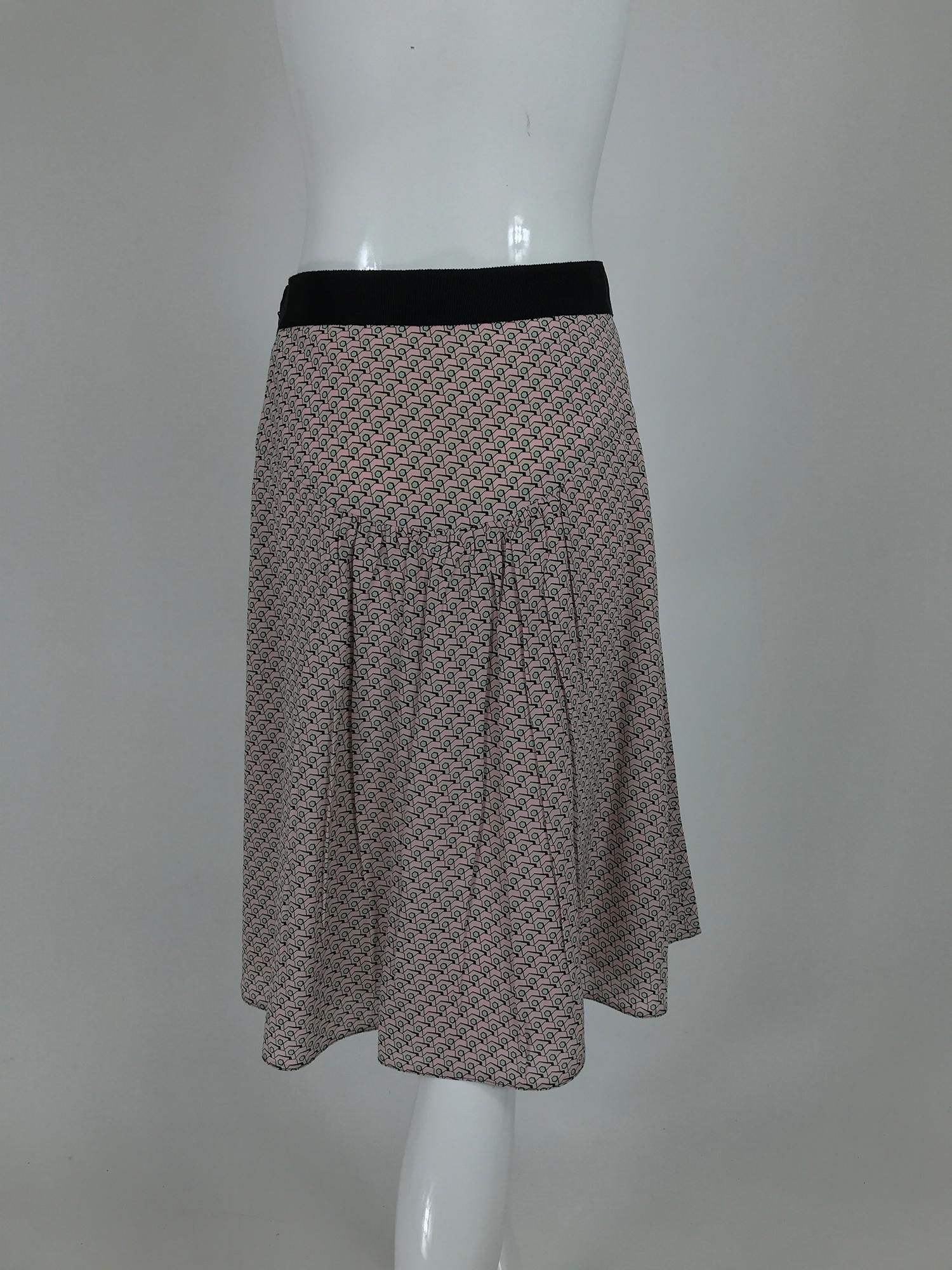 Prada Geometric Print Silk Yoke Waist Skirt 46 For Sale at 1stDibs ...