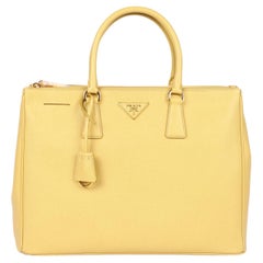 Bolso grande Prada Ginestra de piel saffiano Lux Galleria