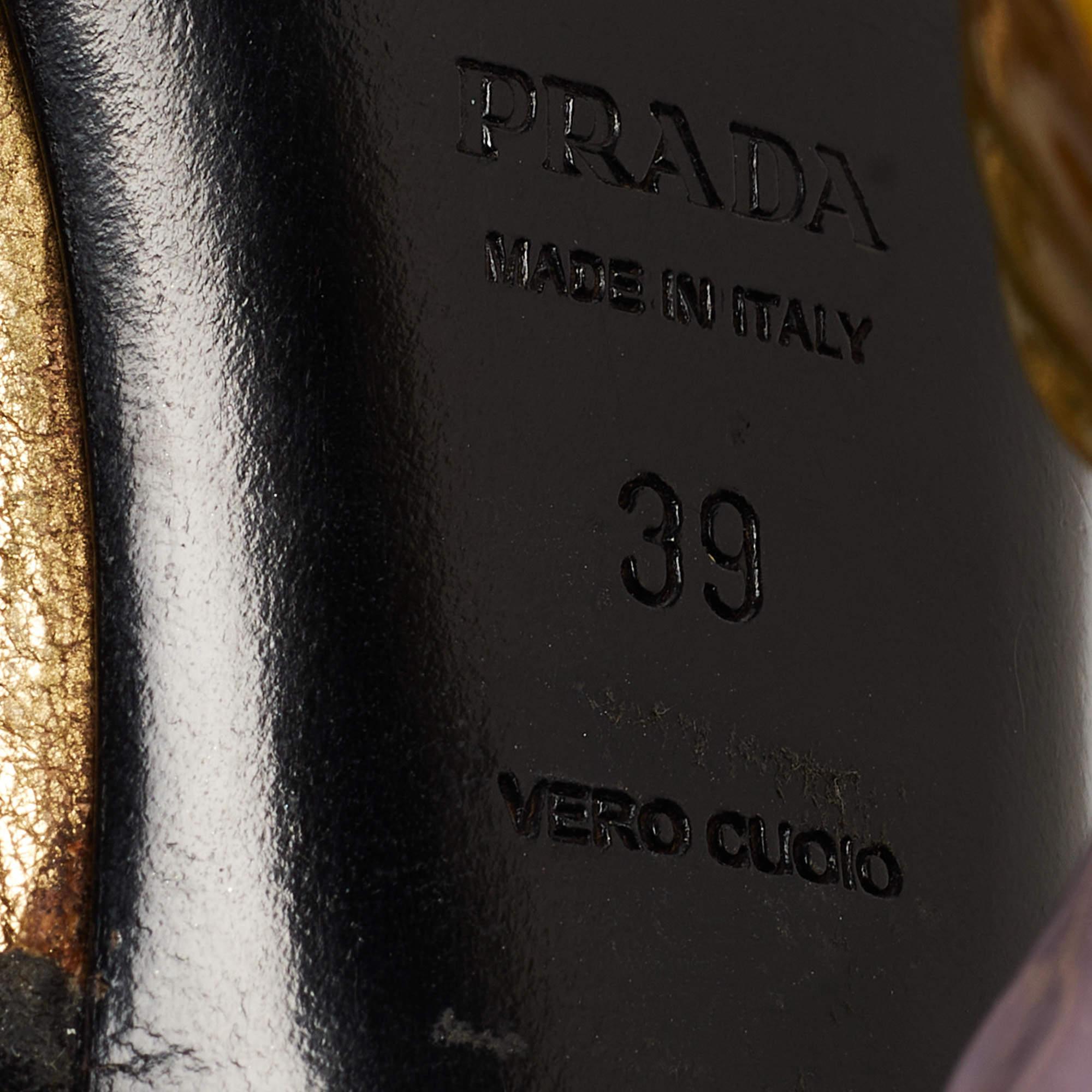 Prada Gold/Schwarze Sandalen aus Leder und Wildleder mit geblümtem Absatz und Knöchelriemen Größe 39 Damen