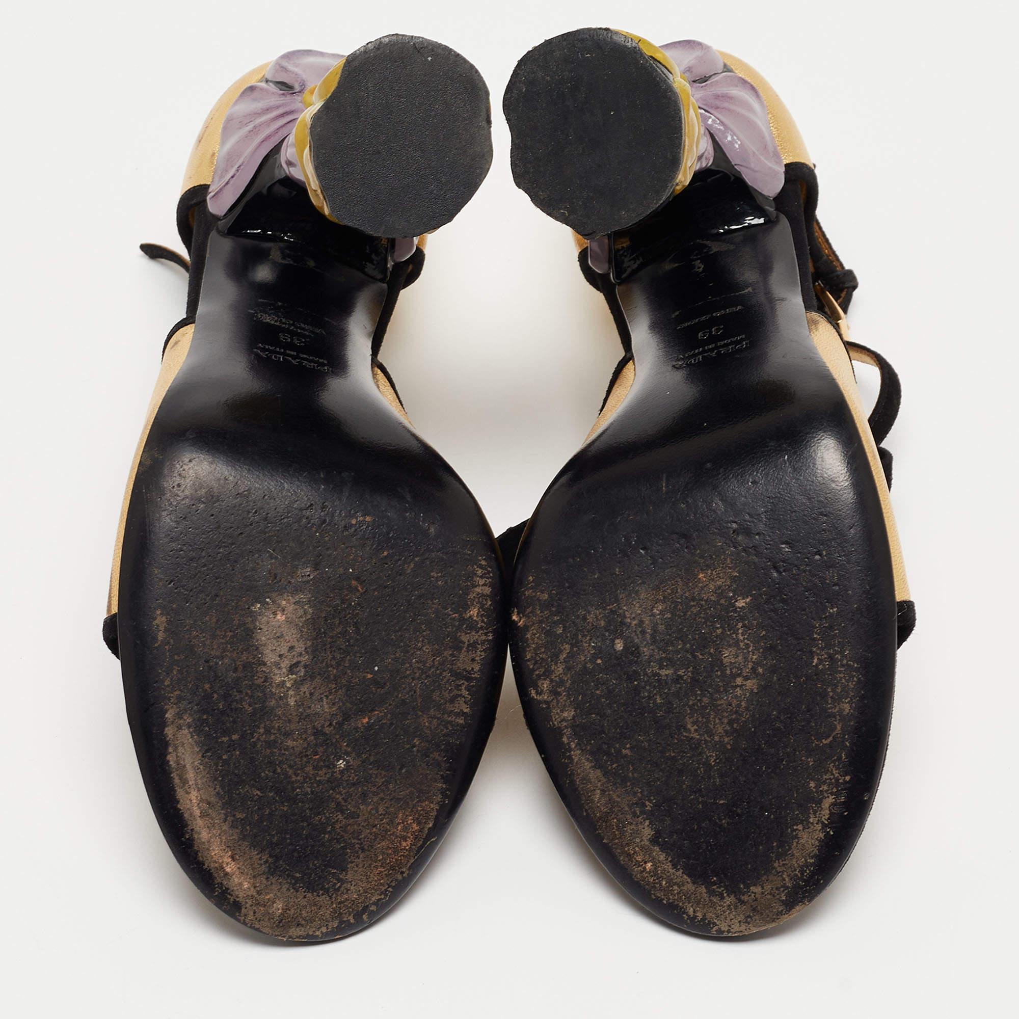 Prada Gold/Black Leather and Suede Floral Ankle Strap Sandals Size 39 (Sandales à talons en cuir et en daim avec fleurs) 3
