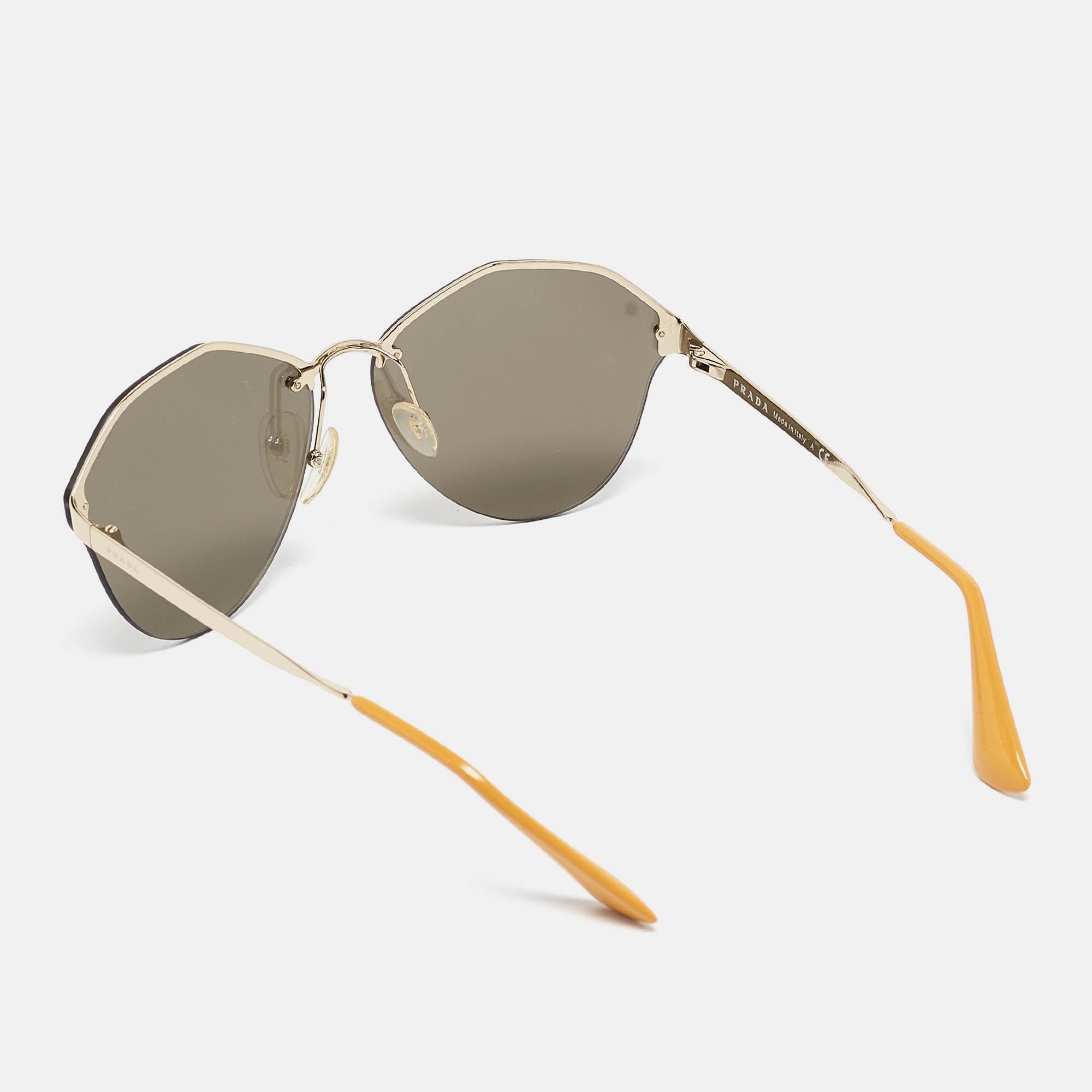 We see the detailing on this exquisite pair of designer sunglasses made from fine materials. The sunglasses are luxe in appeal and practical in usage.