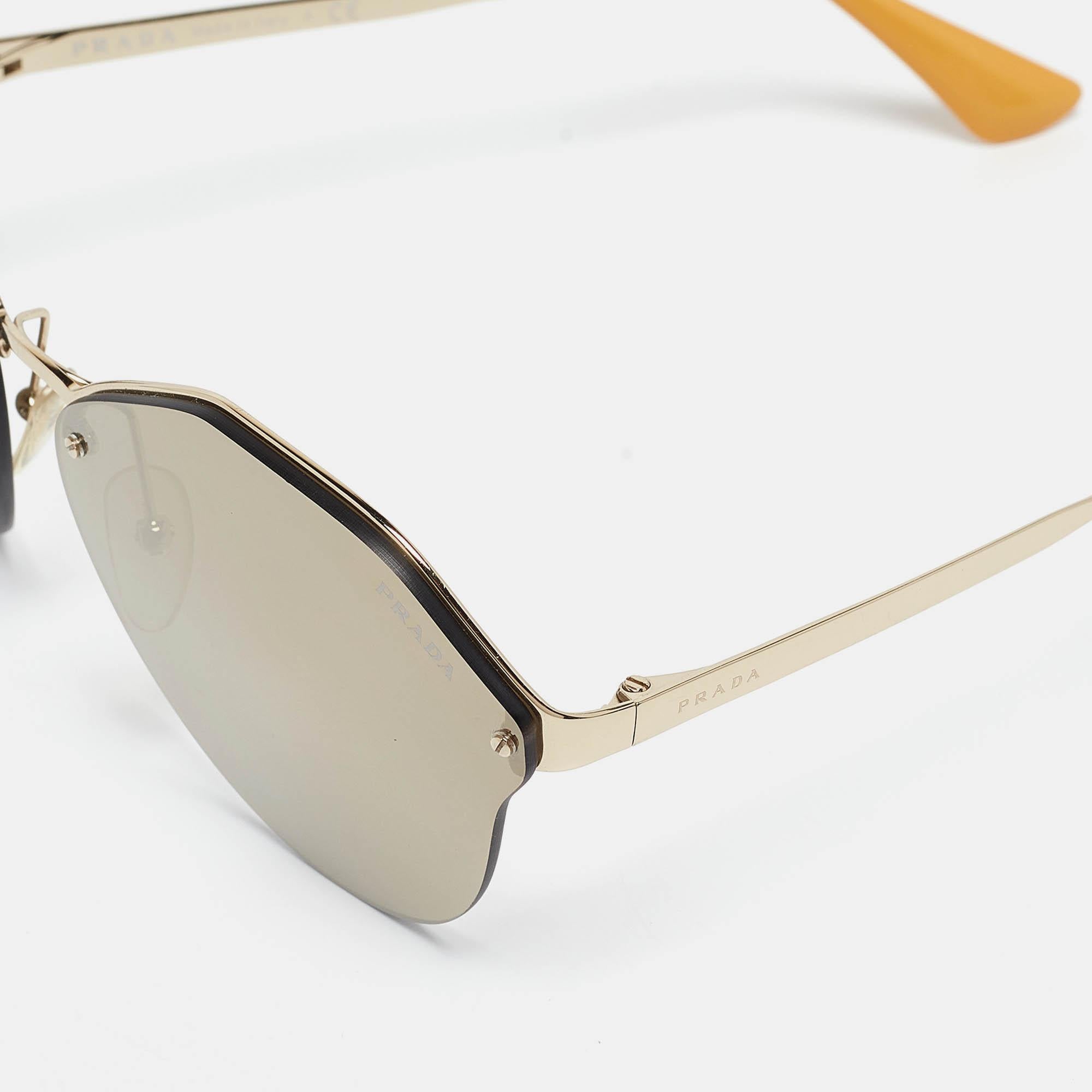 Prada Gold Mirrored SPR64T Geometric Sunglasses In Excellent Condition In Dubai, Al Qouz 2