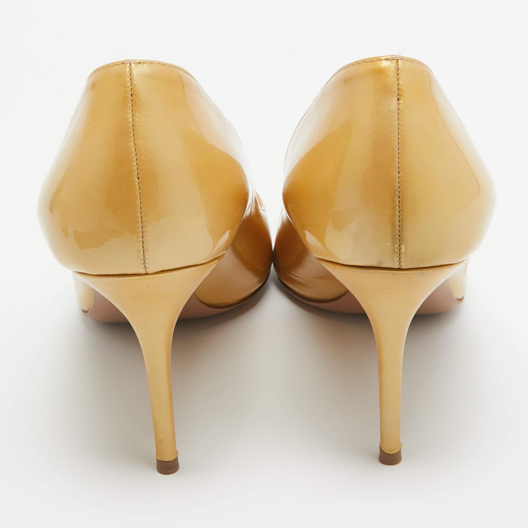 Women's Prada Gold Patent Leather Peep Toe Pumps Size 40.5 For Sale