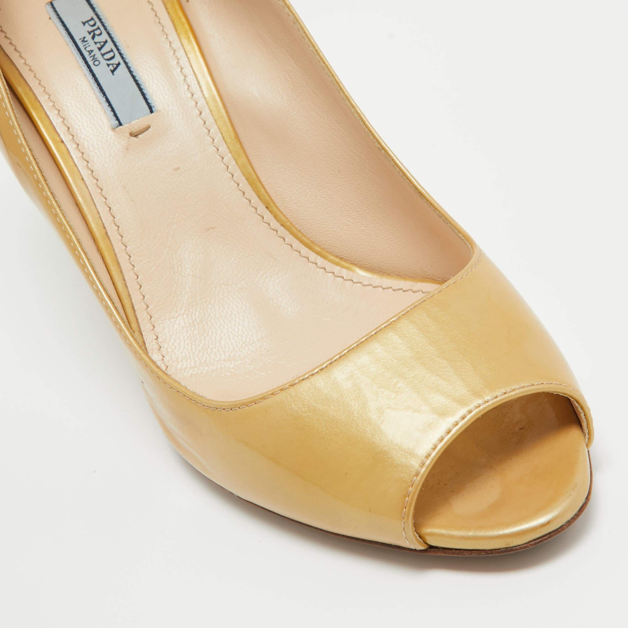 Prada Gold Patent Leather Peep Toe Pumps Size 40.5 For Sale 3