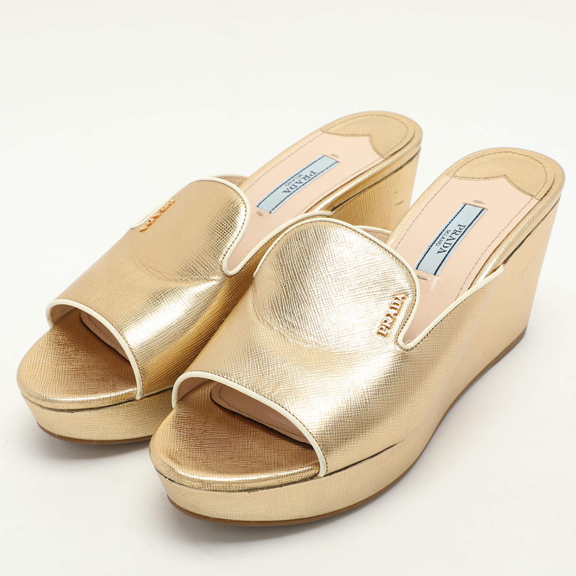 These sandals will frame your feet in an elegant manner. Crafted from quality materials  they display a classy design and comfortable insoles.