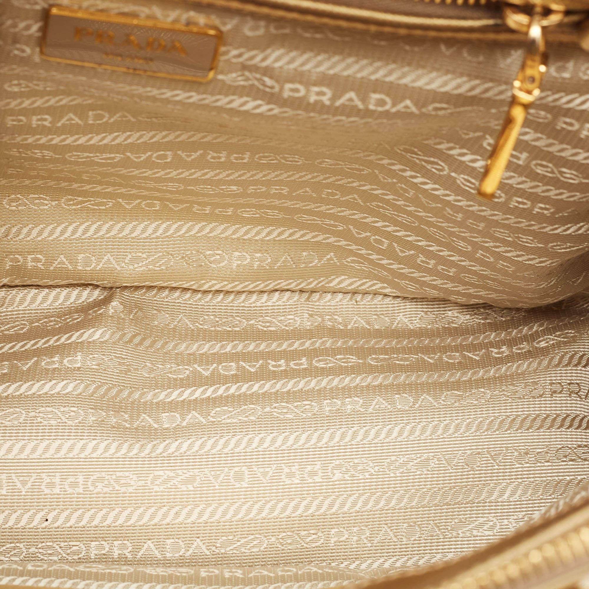 Prada Gold Saffiano Lux Leather Small Double Zip Tote For Sale 2