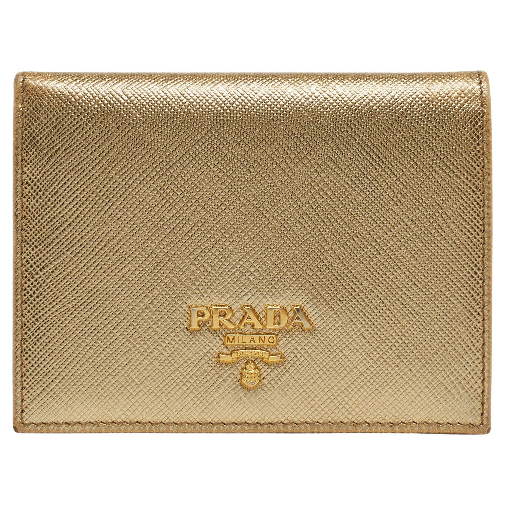 Prada Gold Saffiano Metall Leder Logo Bifold Brieftasche
