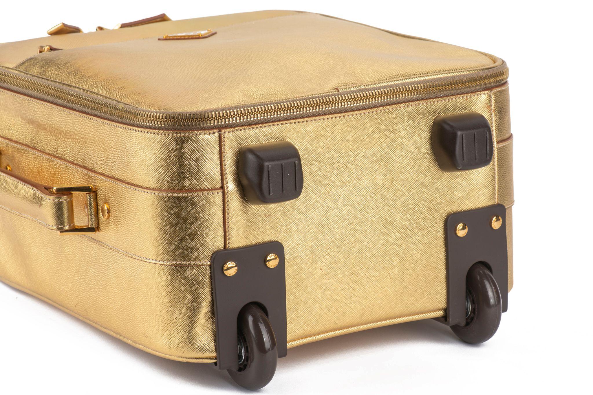 Prada Gold Saffiano Small Carry On Bag en vente 3
