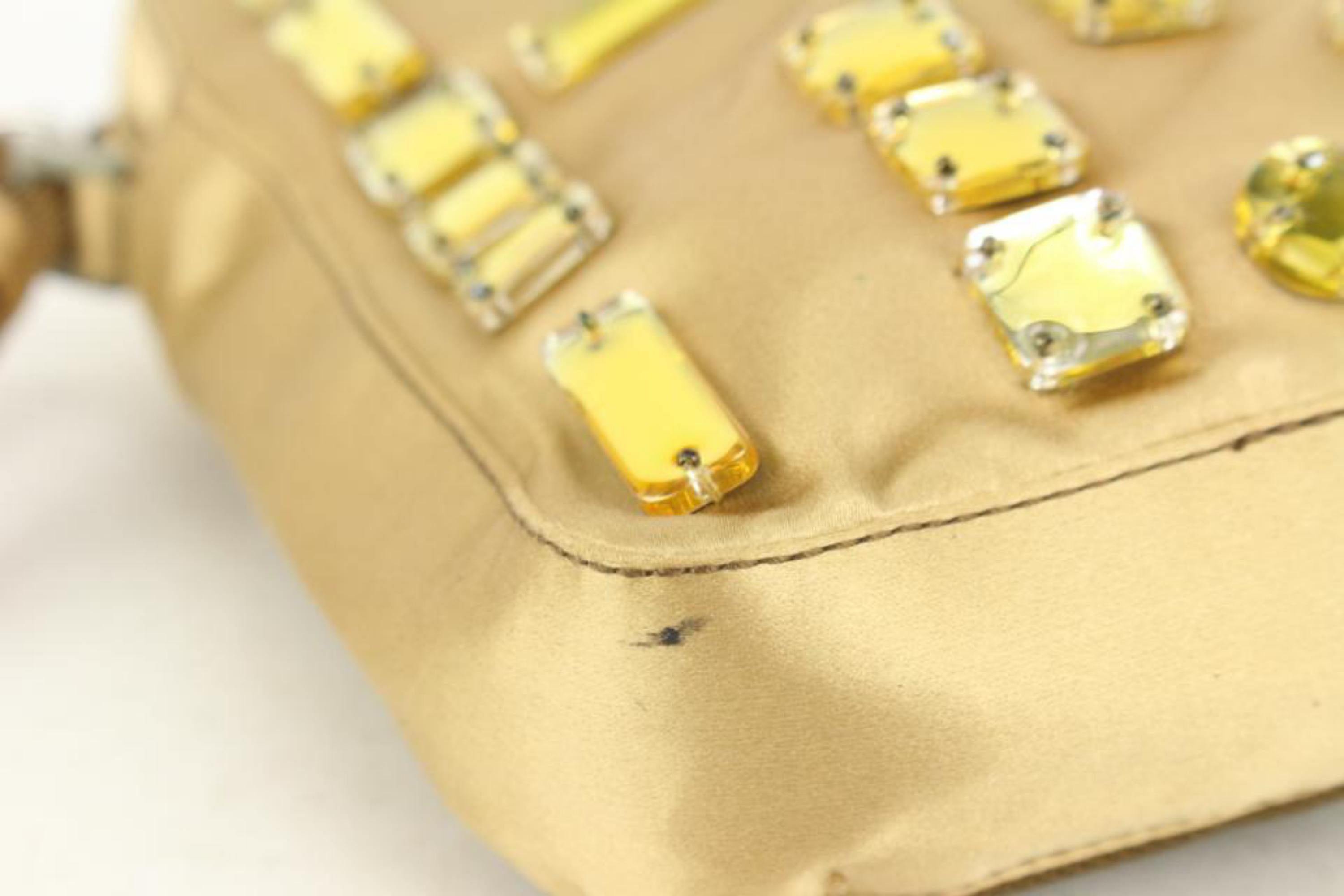 Or Pochette pour appareil photo Prada en satin doré avec bijoux et accessoires en forme de pochette 1028p9 en vente