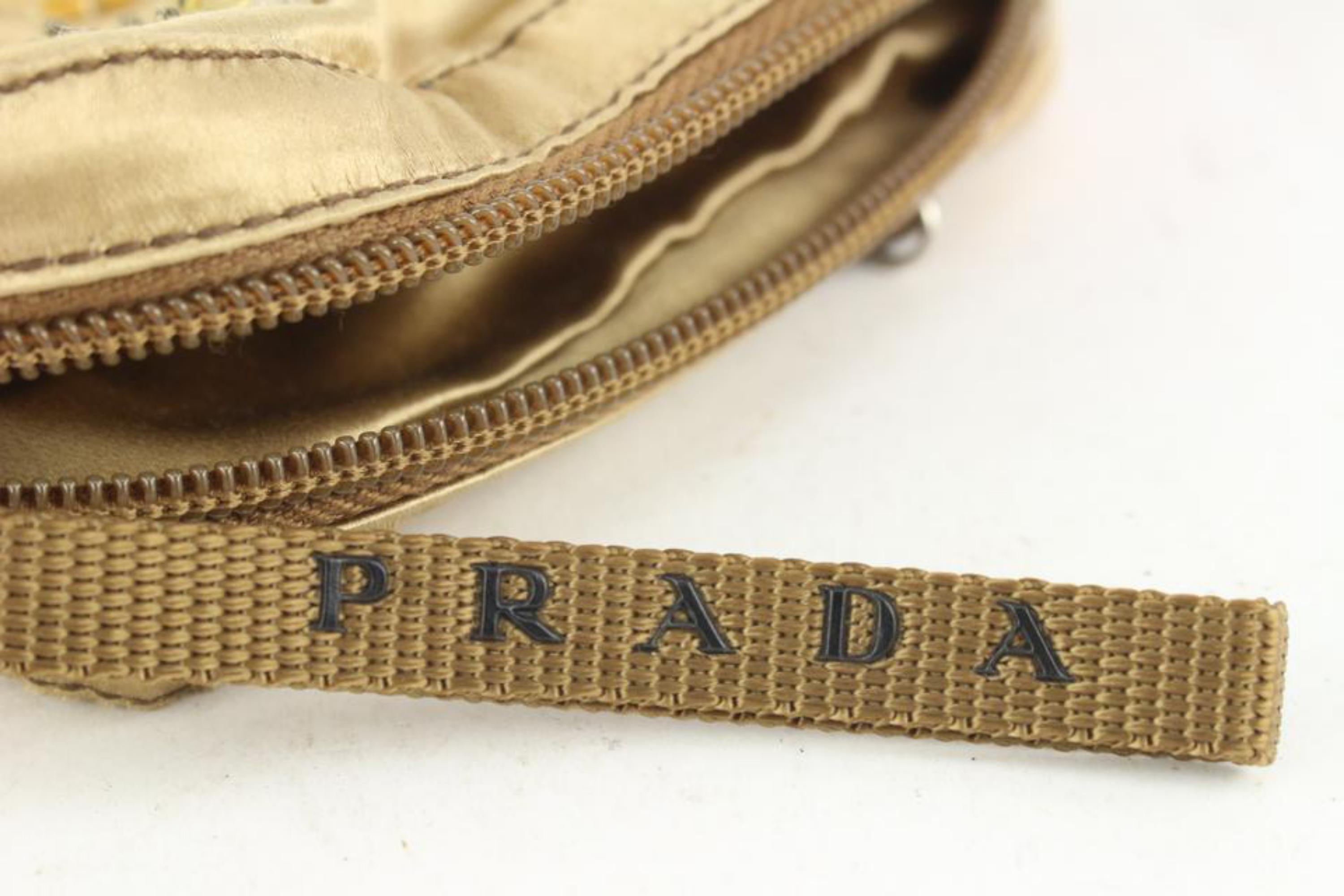 Pochette pour appareil photo Prada en satin doré avec bijoux et accessoires en forme de pochette 1028p9 en vente 4