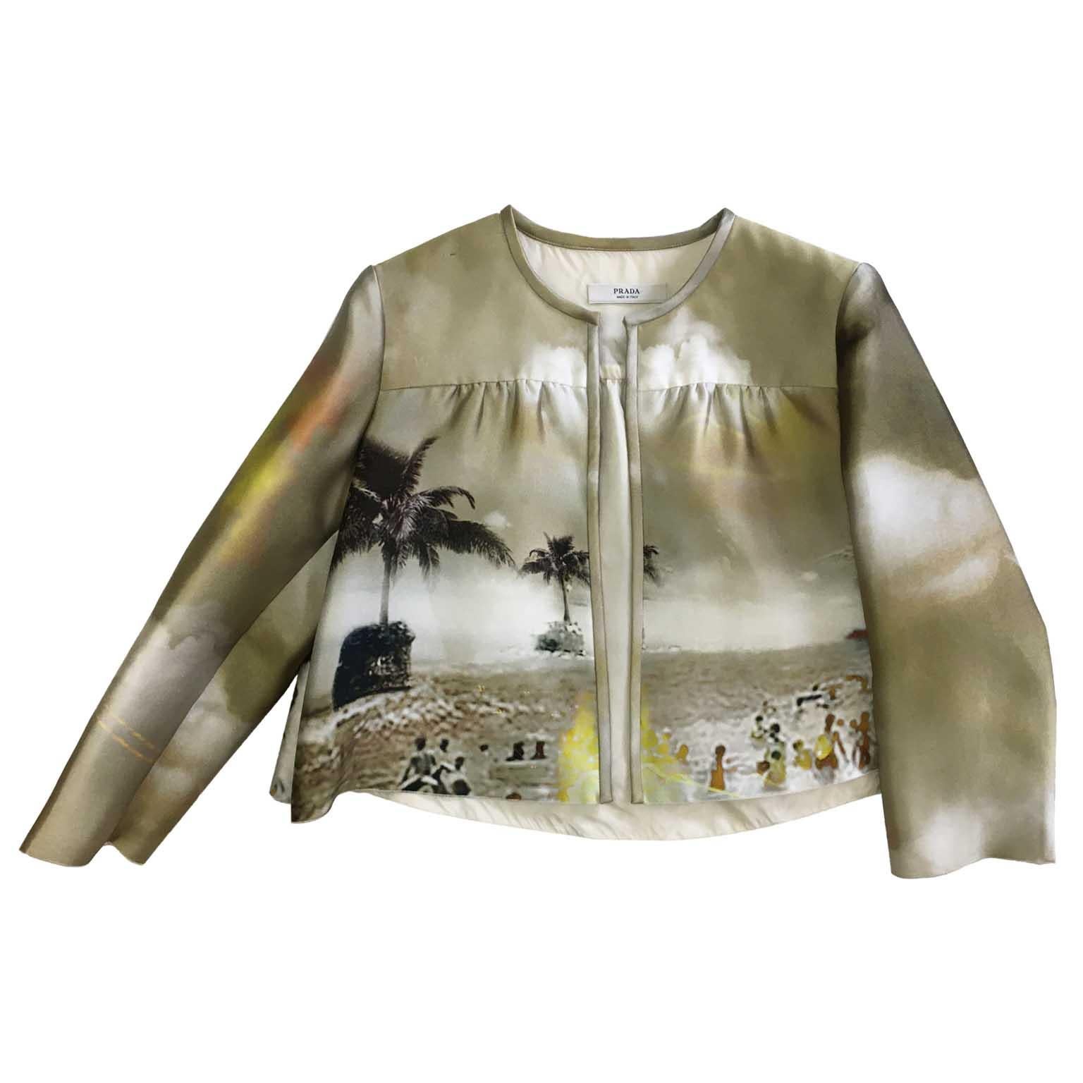 Prada iconic beach tropical print show piece jacket and skirt ss 2010 collection. 
Side zip opening, silk 69% polyester 31%

Size Jacket  : 42 
Shoulder : 41 cm
Length : 49 cm
Sleeve : 48.5 cm
-
Size Skirt :  44 
Length : 58 cm
Waist : 80 cm

