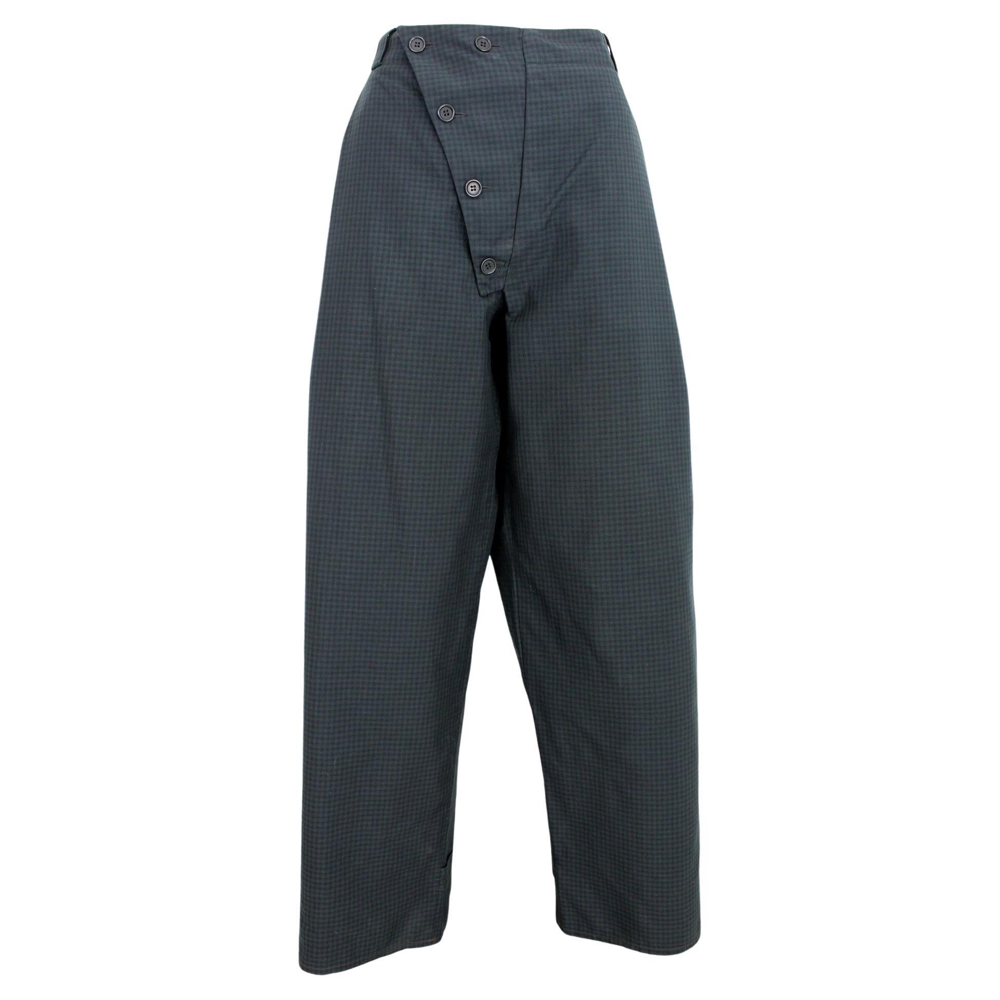 Pantalon de voyage à carreaux gris Prada, années 1990