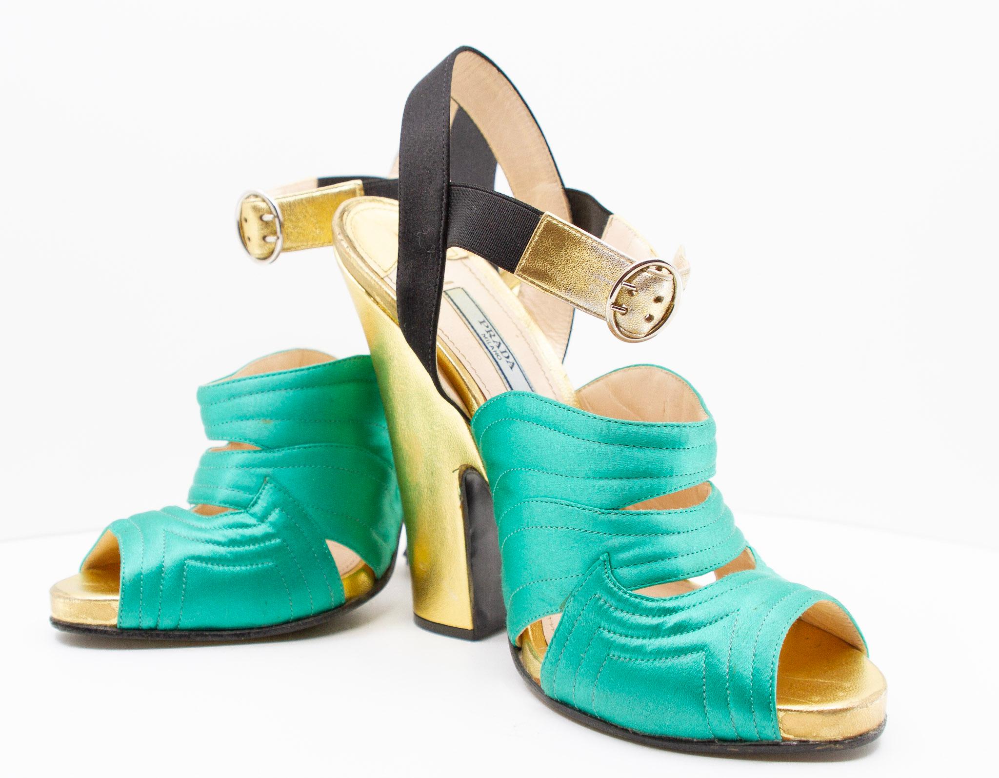 Women's or Men's Prada green and gold metallic heels For Sale