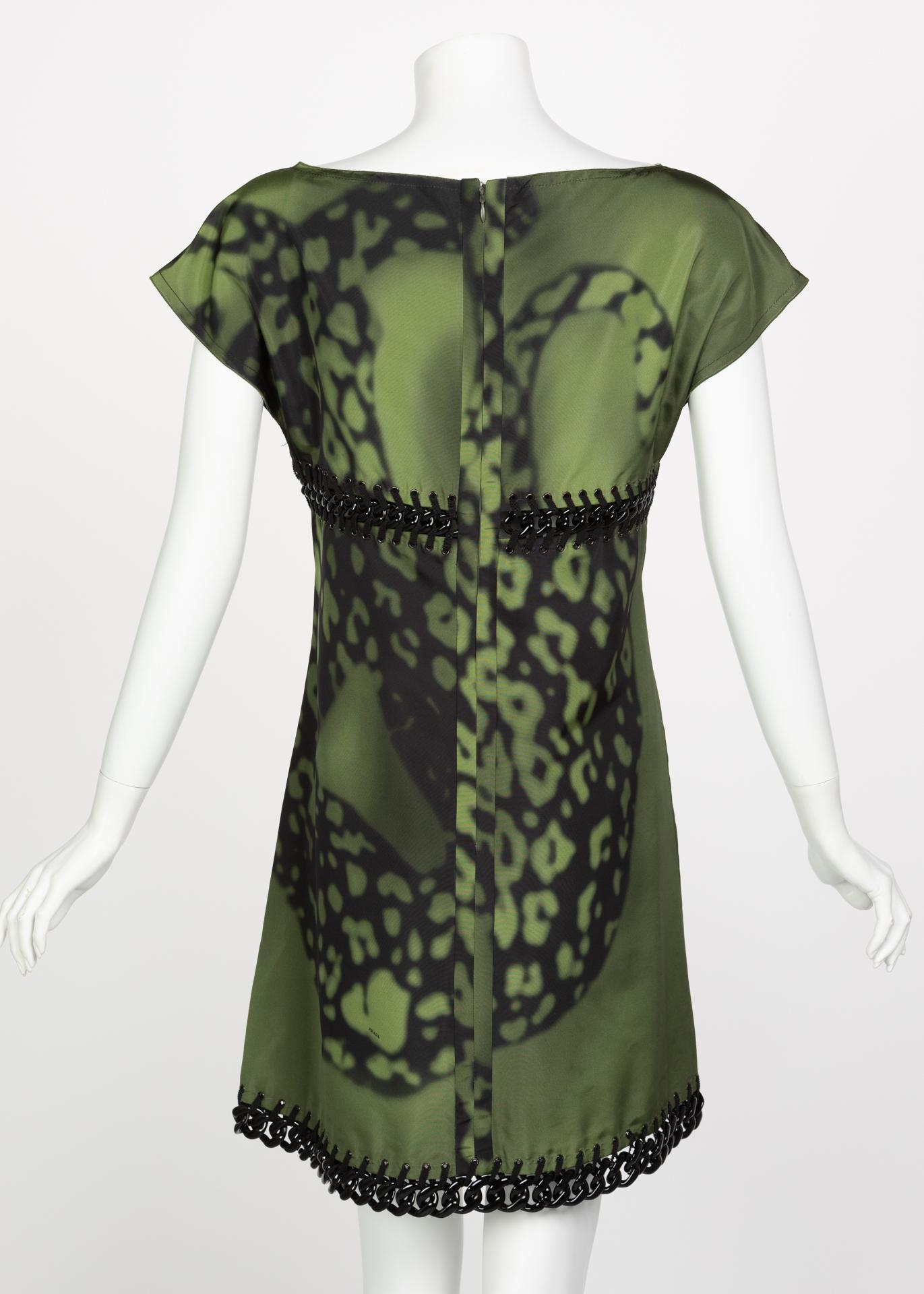 Women's Prada Green Black Chain Inset Printed Shift Dress, Resort 2009  For Sale