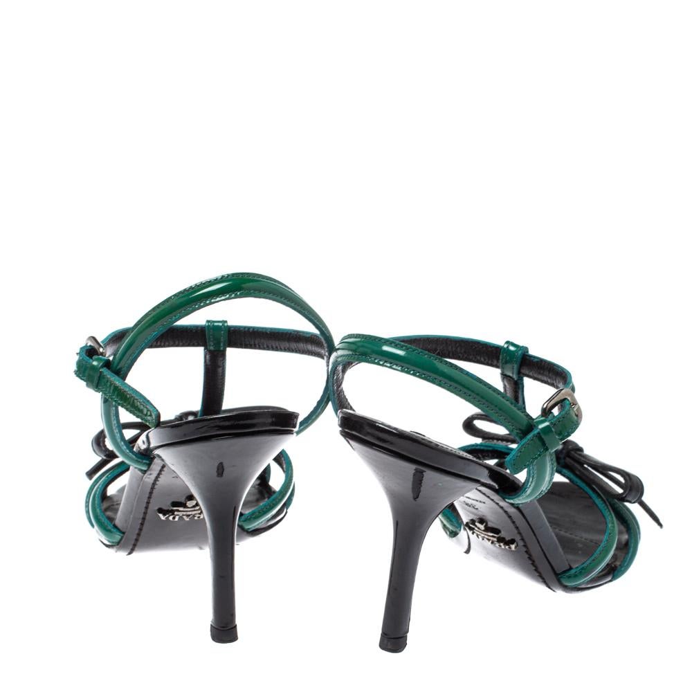 Prada Green/Black Patent Leather Bow Ankle Strap Sandals Size 38 In Good Condition In Dubai, Al Qouz 2