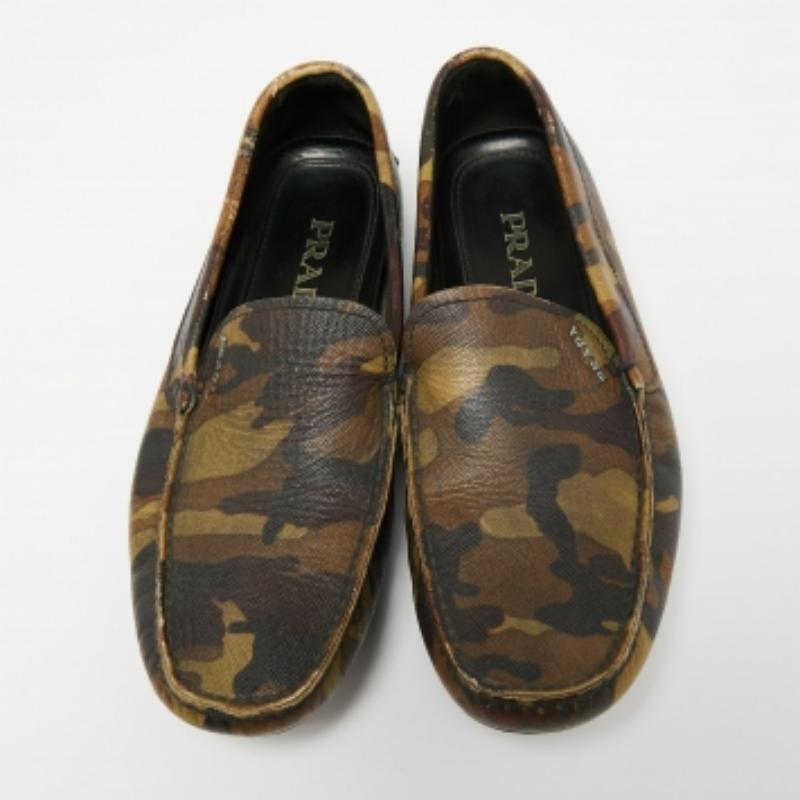 Prada Green Camo Print Leather Slip On Loafers Size 39.5 For Sale 3