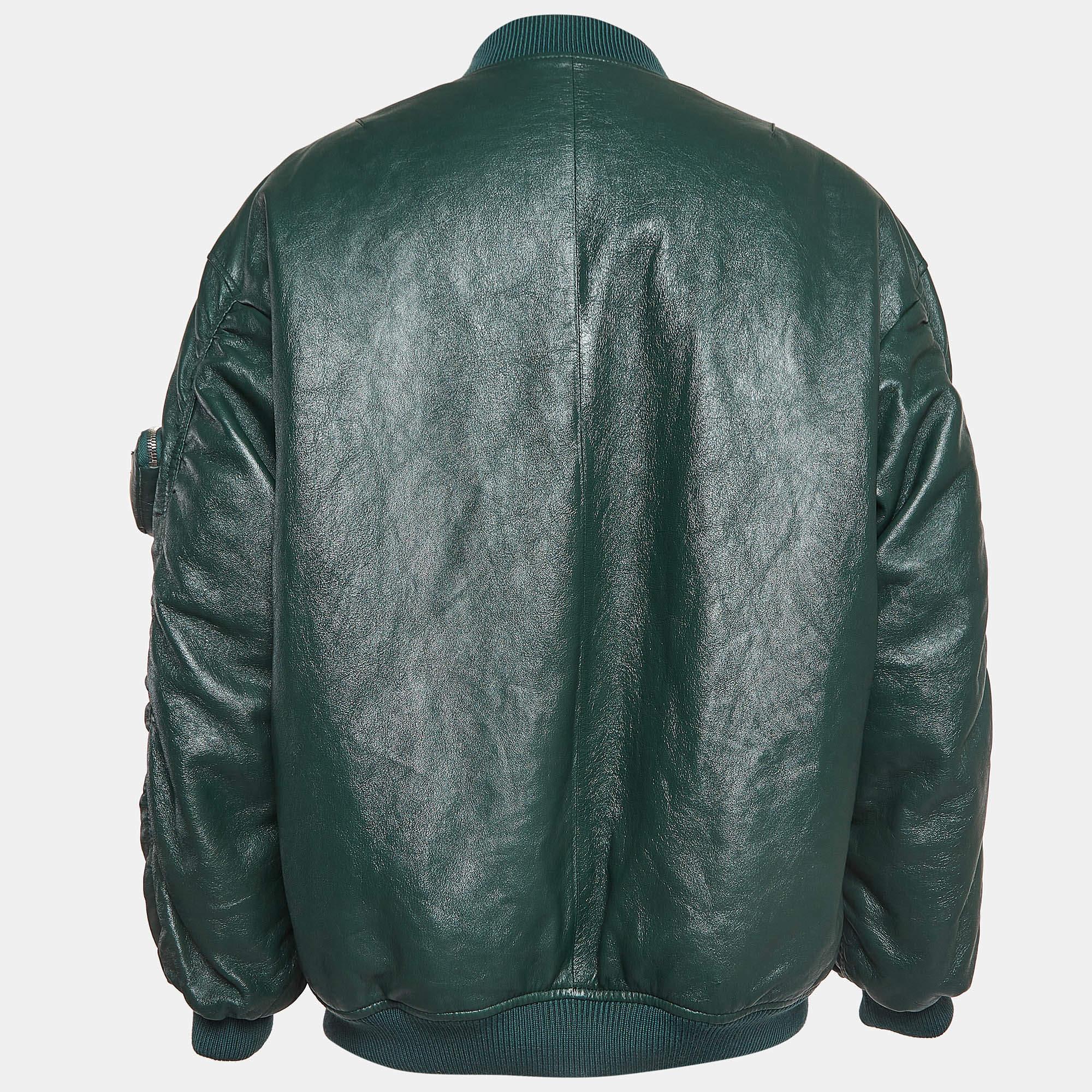 Prada Bomberjacke aus Leder in Grün mit Metall dreieckigem Dreieck XS (Schwarz) im Angebot