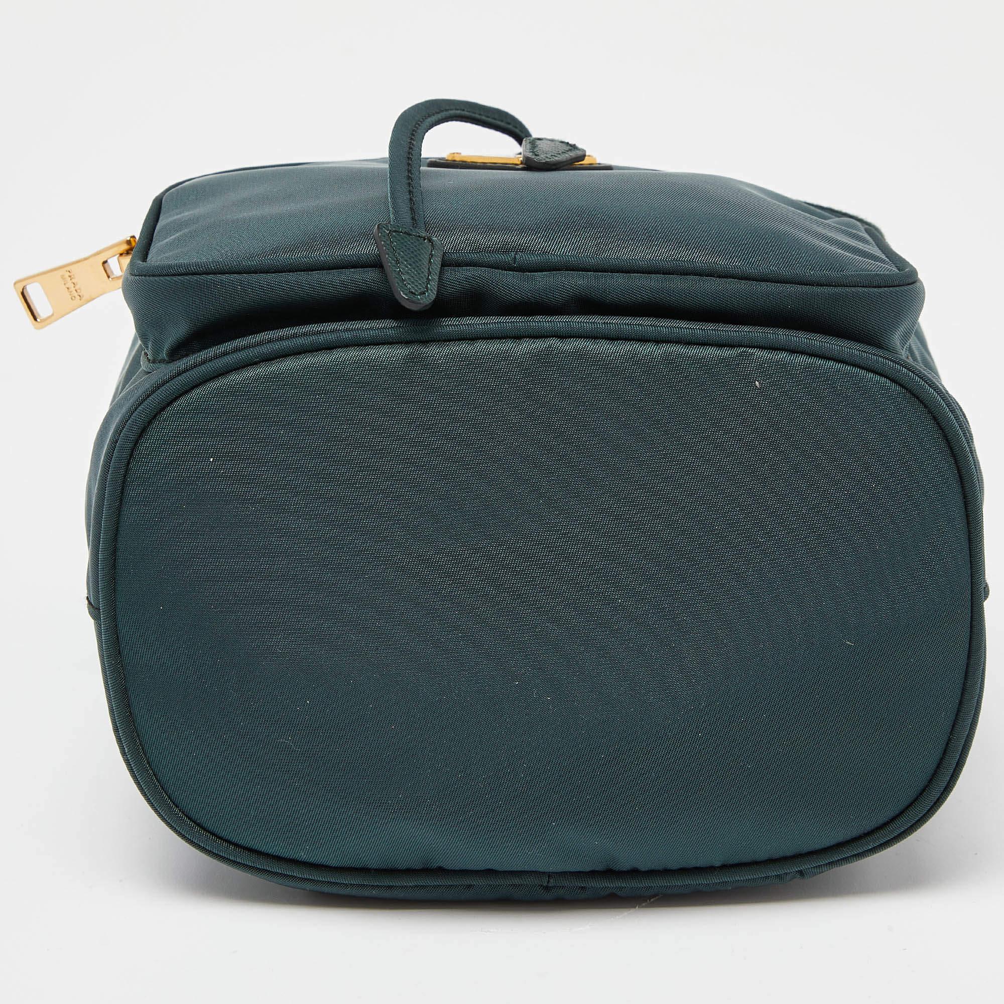 Prada Green Nylon Duet Drawstring Bucket Bag In Excellent Condition In Dubai, Al Qouz 2