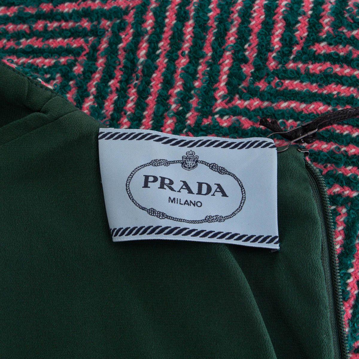 Women's PRADA green & pink wool CHEVRON SLEEVELESS KNIT Dress 42 M For Sale
