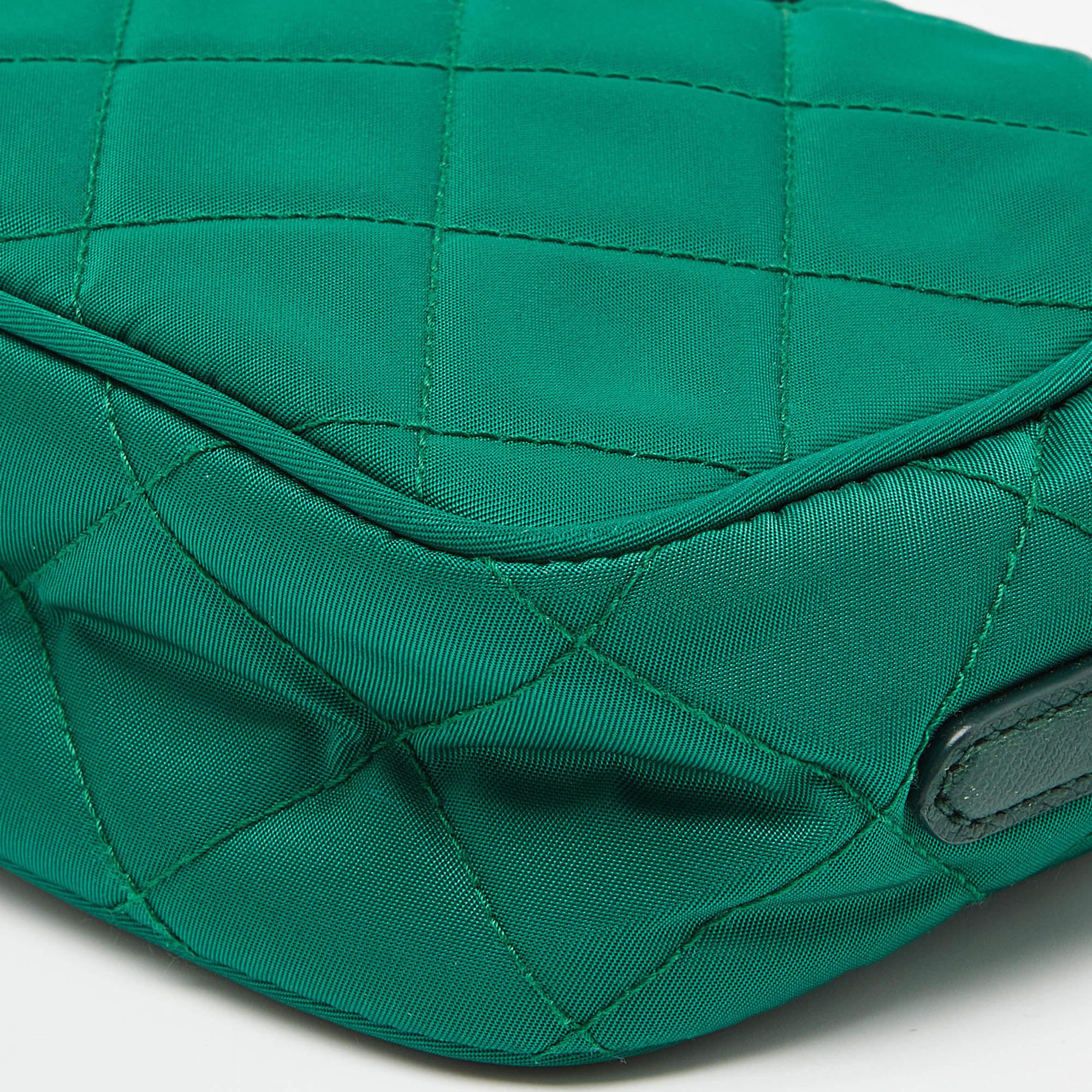 Prada Green Quilted Nylon and Leather Camera Crossbody Bag In Good Condition In Dubai, Al Qouz 2