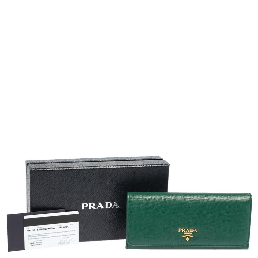 Prada Green Saffiano Leather Flap Continental Wallet For Sale 4