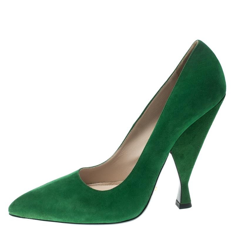 You're all set to make others go green with envy when you step out in these gorgeous pumps from prada. These lush green beauties are crafted from suede and feature pointed toes, comfortable leather lined insoles and 12.5 cm heels. Pair them with