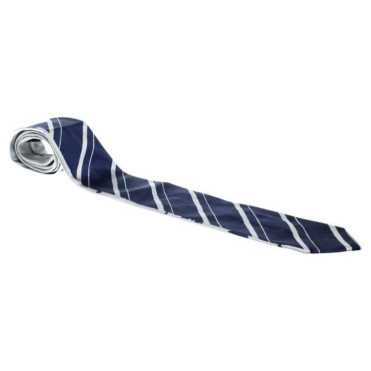 Prada Grey and Blue Printed Silk Traditional Tie For Sale