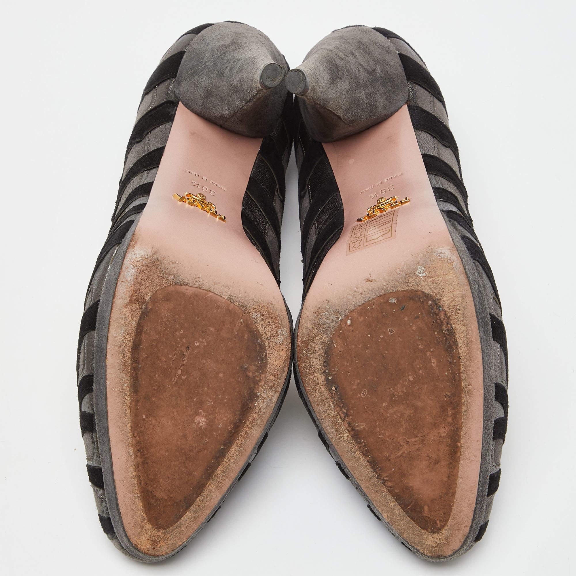 Prada - Escarpins à plateforme en daim gris/noir - Taille 38,5 en vente 1