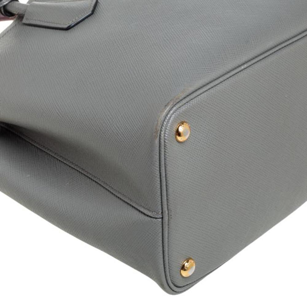Prada Grau/Burgund Saffiano Cuir Leder Medium Double Handle Tote 4