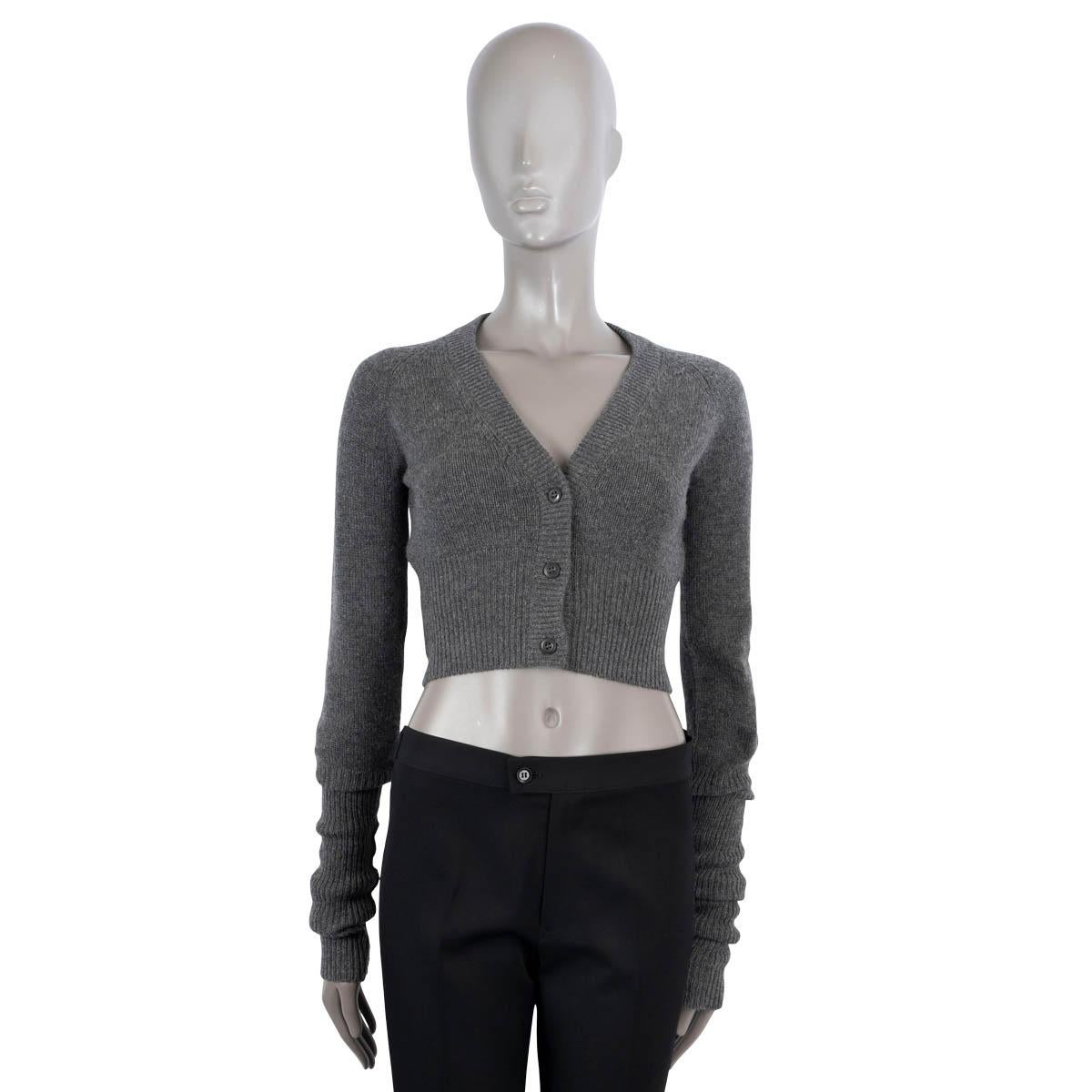 PRADA grey cashmere CROPPED V-NECK Cardigan Sweater 38 XS In Excellent Condition In Zürich, CH