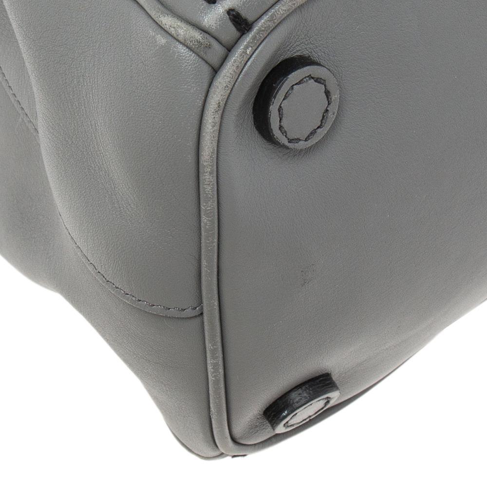 Prada Grey Leather Double Zip Tote In Good Condition In Dubai, Al Qouz 2