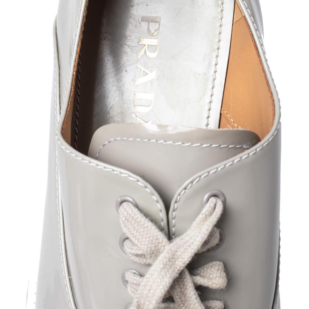 Prada Grey Leather Flower Print Platform Lace Up Oxford Size 38 2