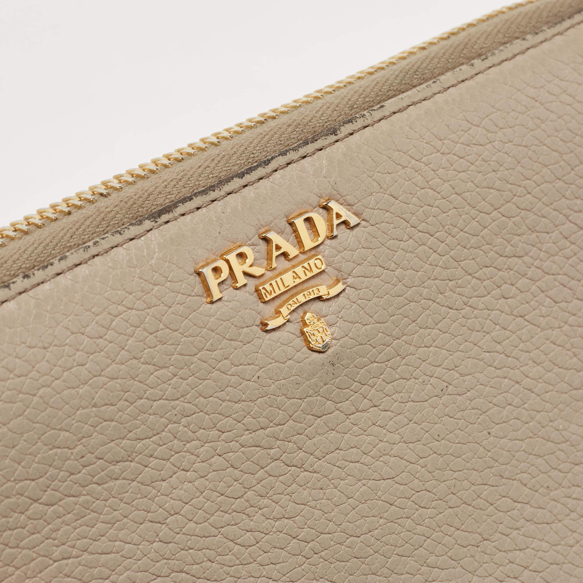 Women's Prada Grey Leather Logo Zip Around Continental Wallet For Sale
