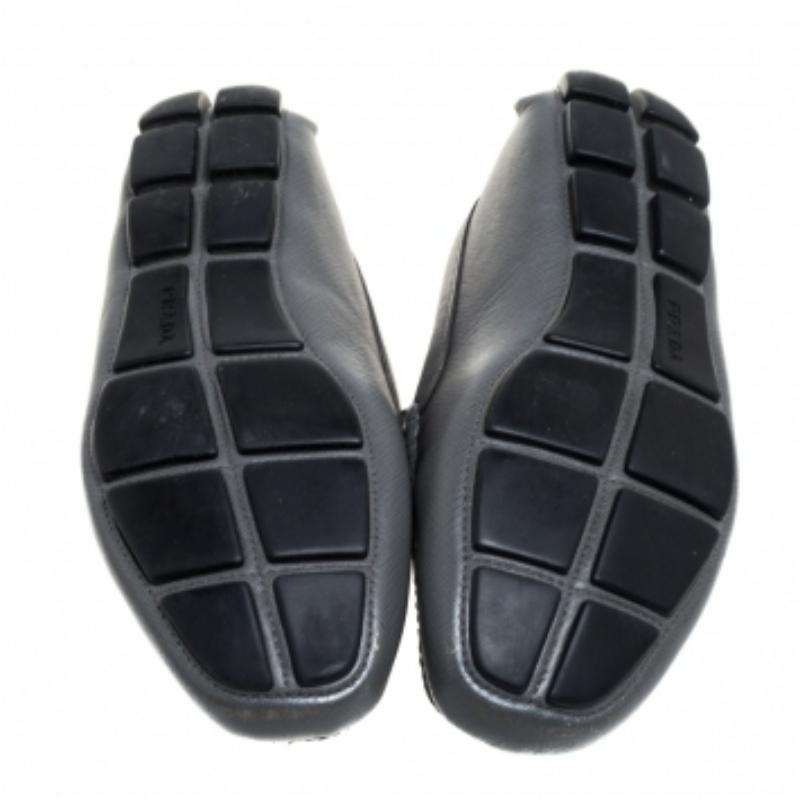 Prada Grey Leather Slip On  Loafers Size 41 In Good Condition For Sale In Dubai, Al Qouz 2