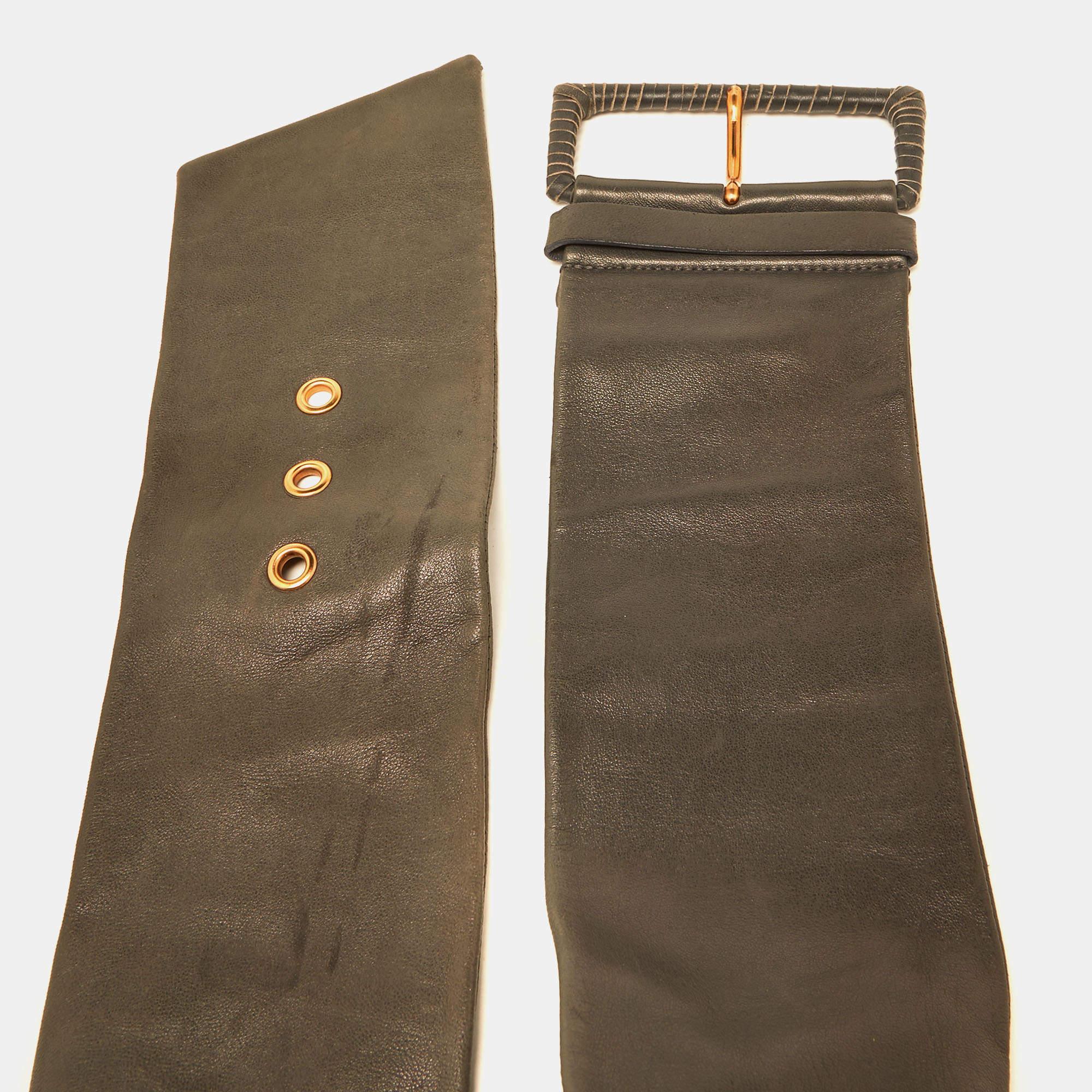 Marrone Prada Cintura larga in pelle grigia 80CM in vendita