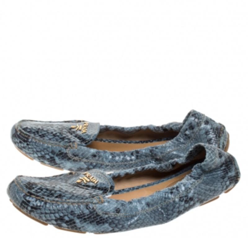 Prada Grey Python Scrunch Slip On Loafers Size 38 im Angebot 2