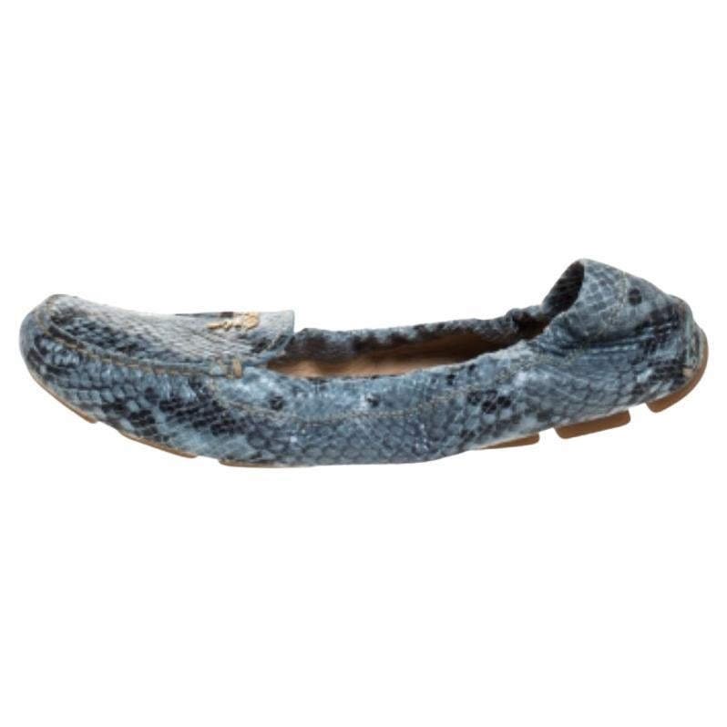 Prada Grey Python Scrunch Slip On Loafers Size 38 im Angebot