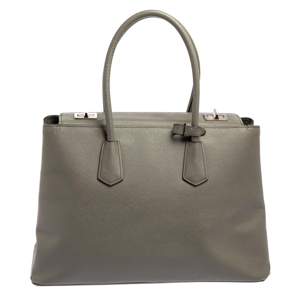 Prada Grey Saffiano Cuir Leather Large Twin Tote In Good Condition In Dubai, Al Qouz 2