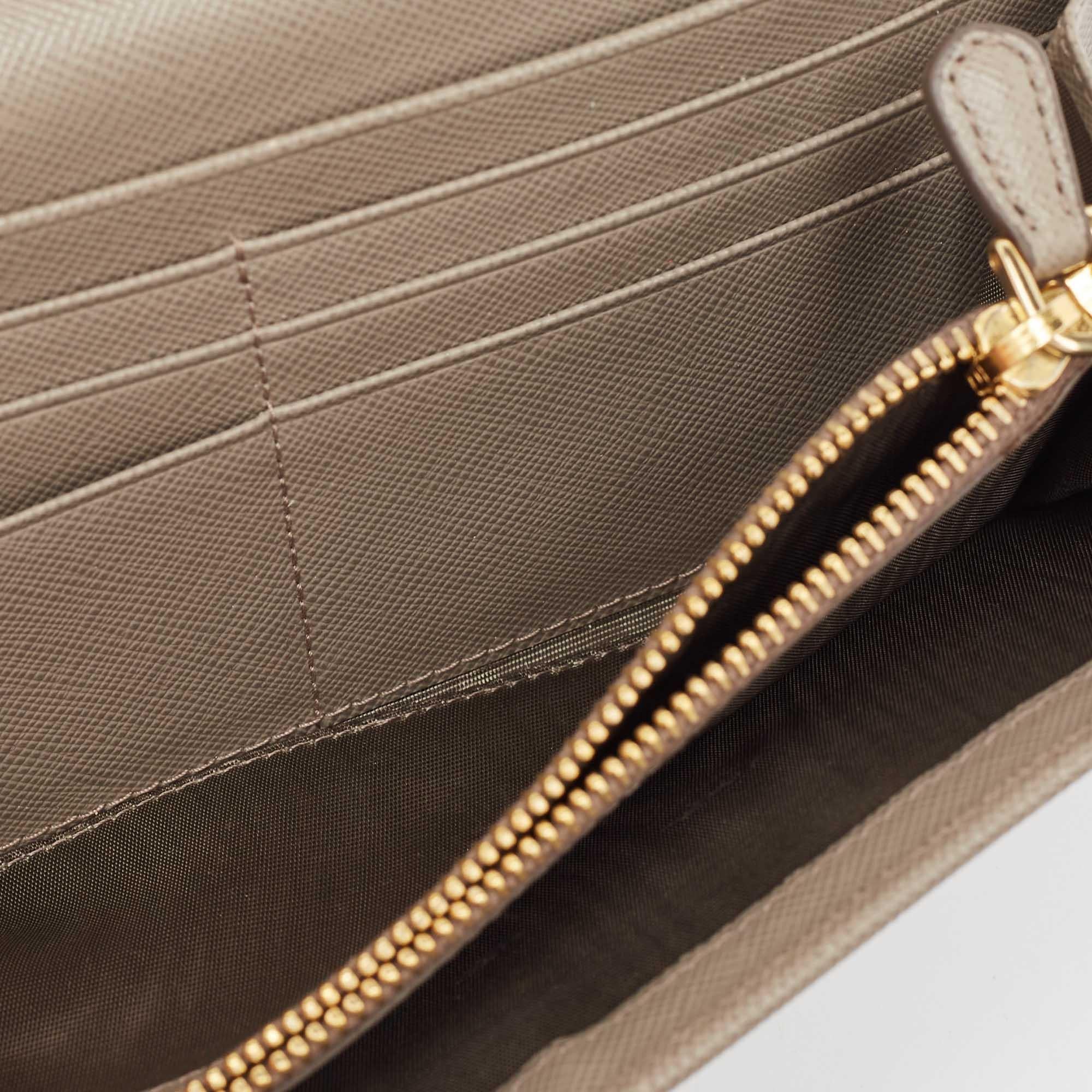 Brown Prada Grey Saffiano Leather Flap Continental Wallet For Sale