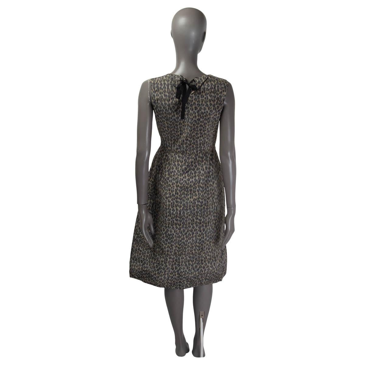 Women's PRADA grey silk blend LEOPARD PLEATED Sleeveless Dress 42 M For Sale