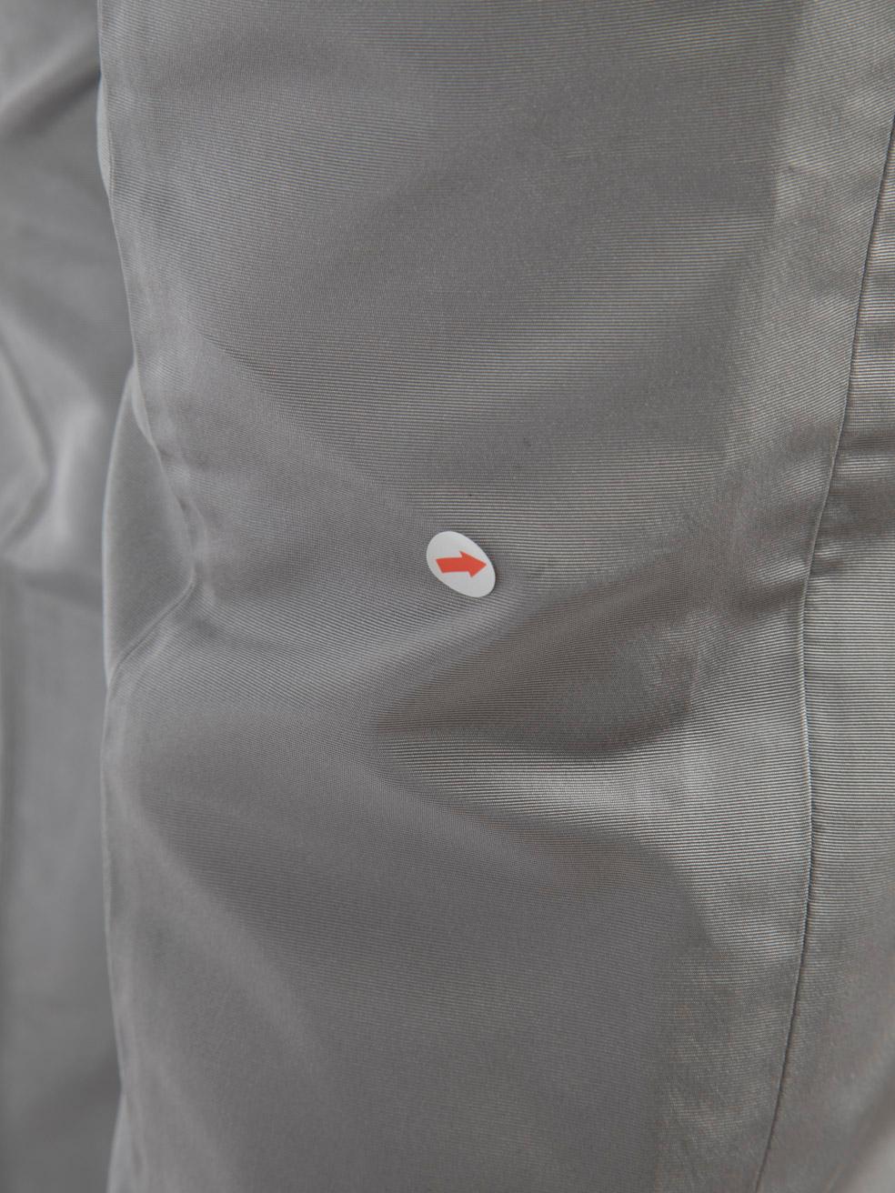 Donna Prada - Pantaloni cropped in seta grigia taglia XS in vendita