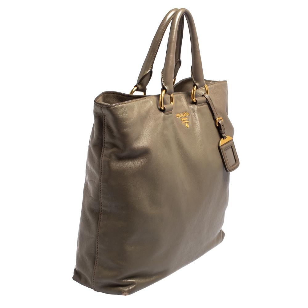 Prada Grey Soft Calf Leather Shopping Tote In Fair Condition In Dubai, Al Qouz 2