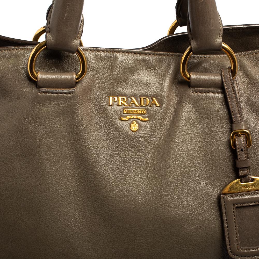 Prada Grau Weiches Kalbsleder Einkaufstasche 4