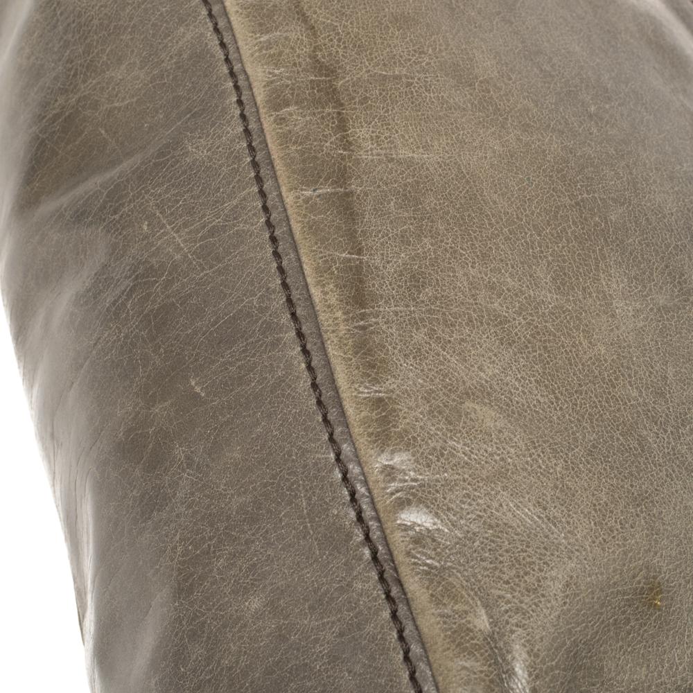 Prada Grey Soft Leather Front Zip Tote In Fair Condition In Dubai, Al Qouz 2