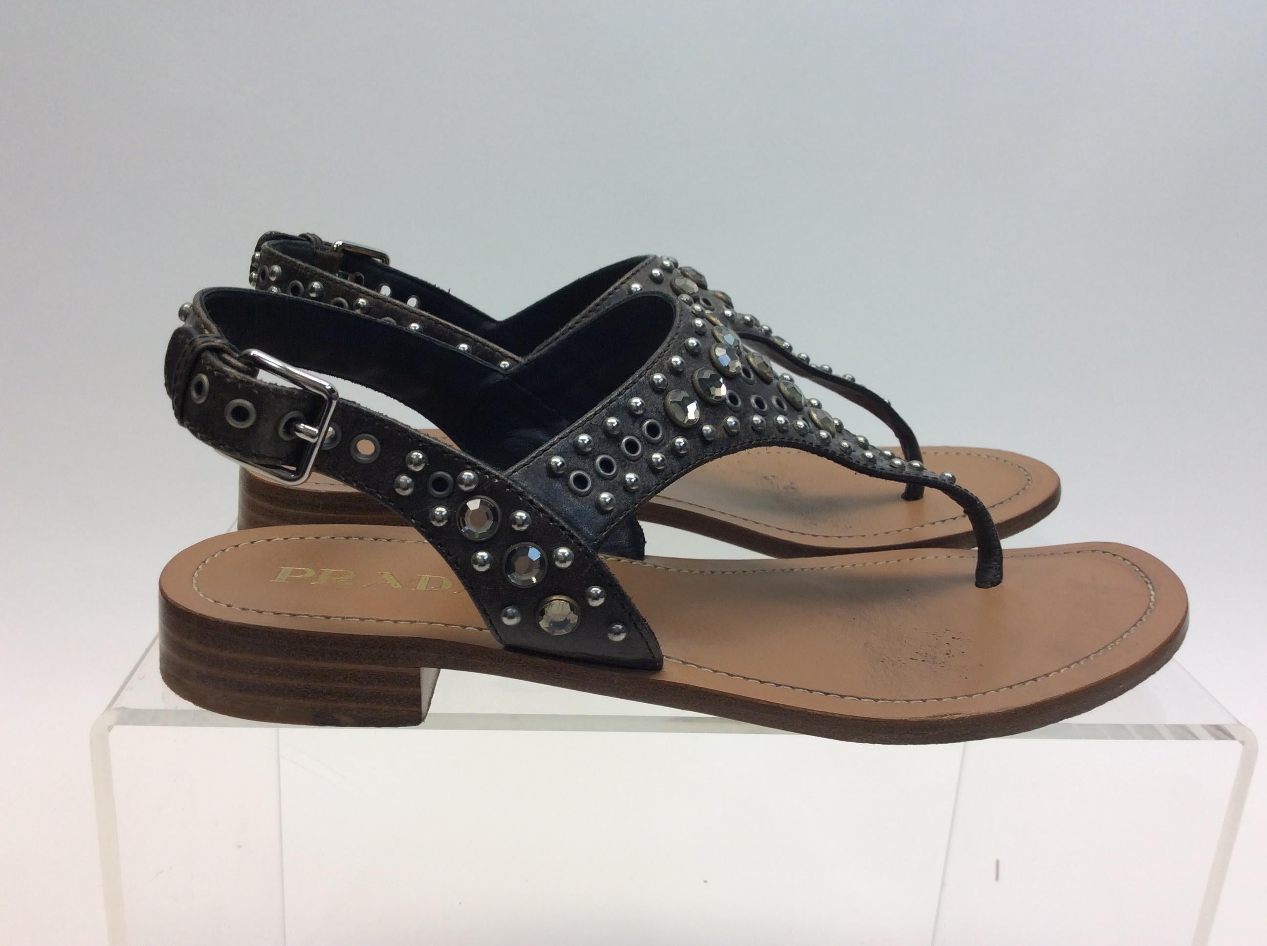 Prada Grey Studded Sandals In Good Condition For Sale In Narberth, PA