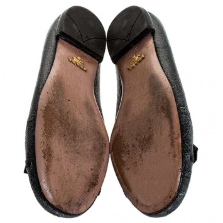 Ballerines en cuir texturé gris avec nœud Taille 39.5 en vente 4