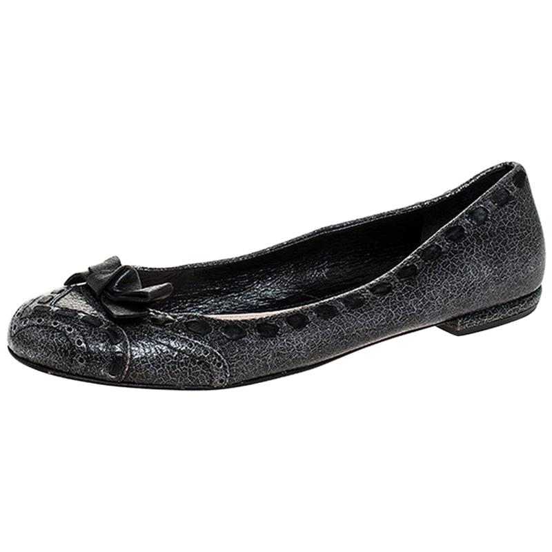 Prada Grey Textured Leather Bow Ballet Flats Size 39.5 For Sale