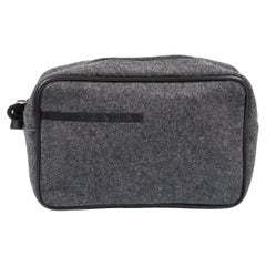 Pochette Prada en laine grise