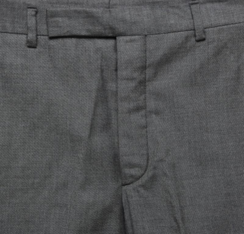 Prada - Pantalon ordinaire en laine grise XS en vente 1